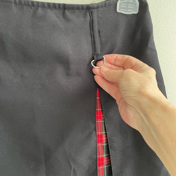 BLACK SKIRT RED PLAID PLEATS INSERTS BACK ZIPPER D RINGS VINTAGE TRACY EVANS - Picture 6 of 11